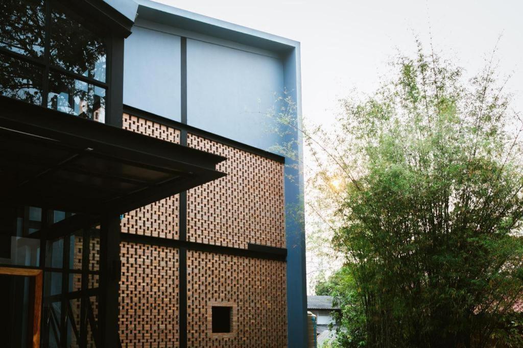 Hug Inn Phrae Exterior foto