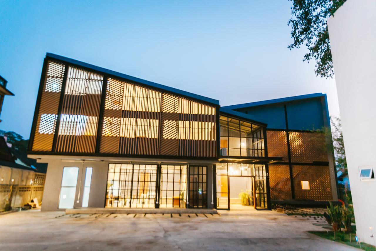 Hug Inn Phrae Exterior foto