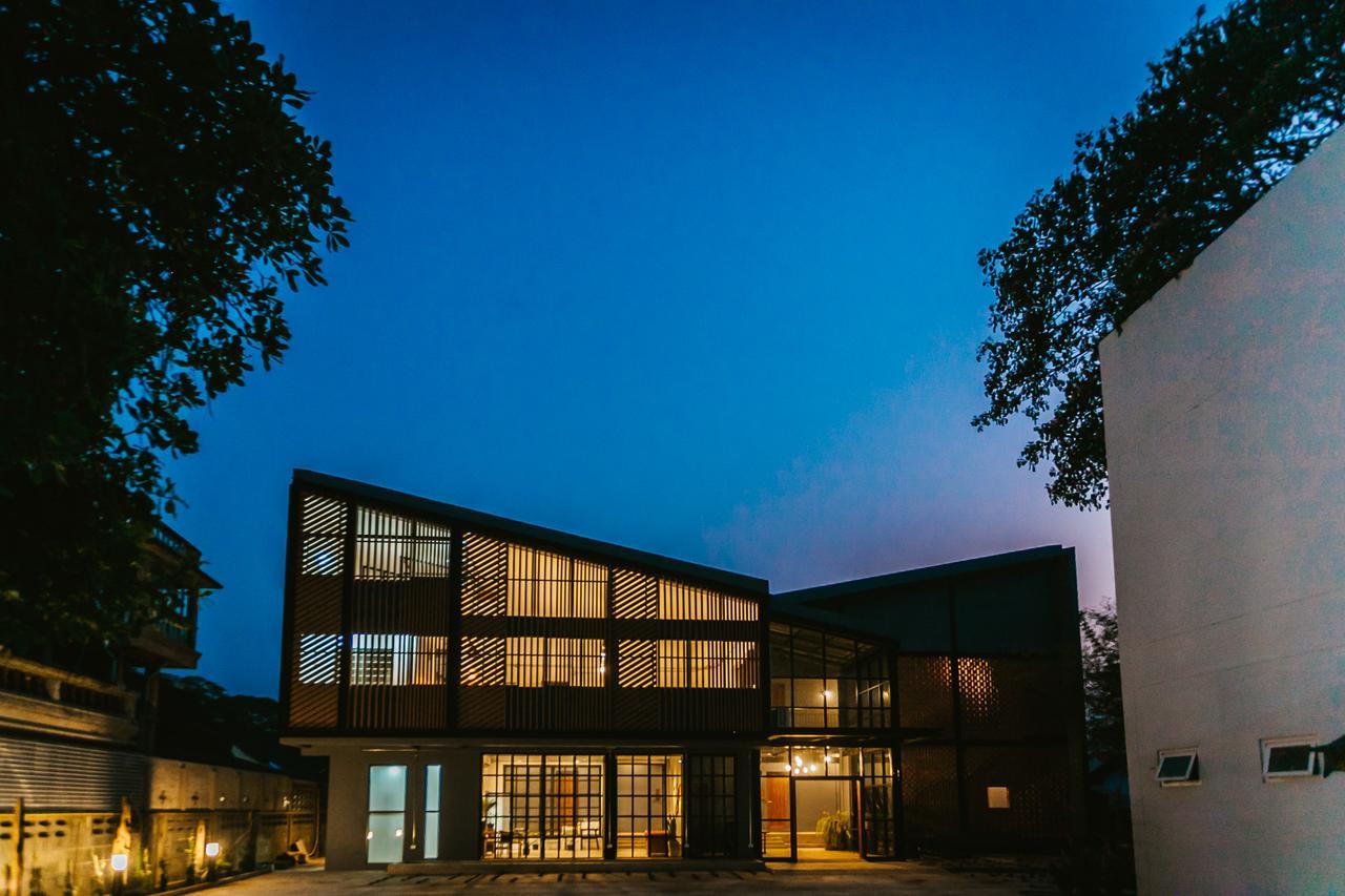 Hug Inn Phrae Exterior foto