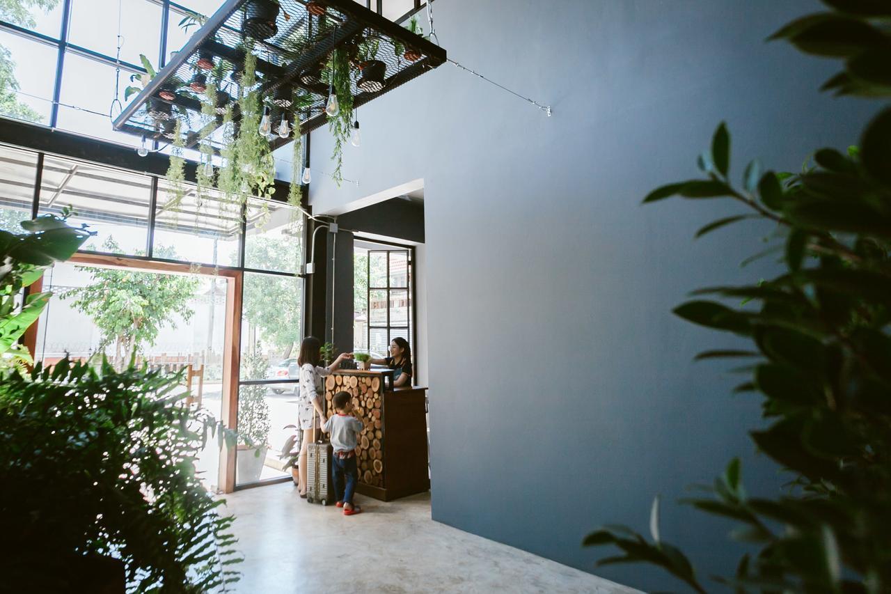 Hug Inn Phrae Exterior foto